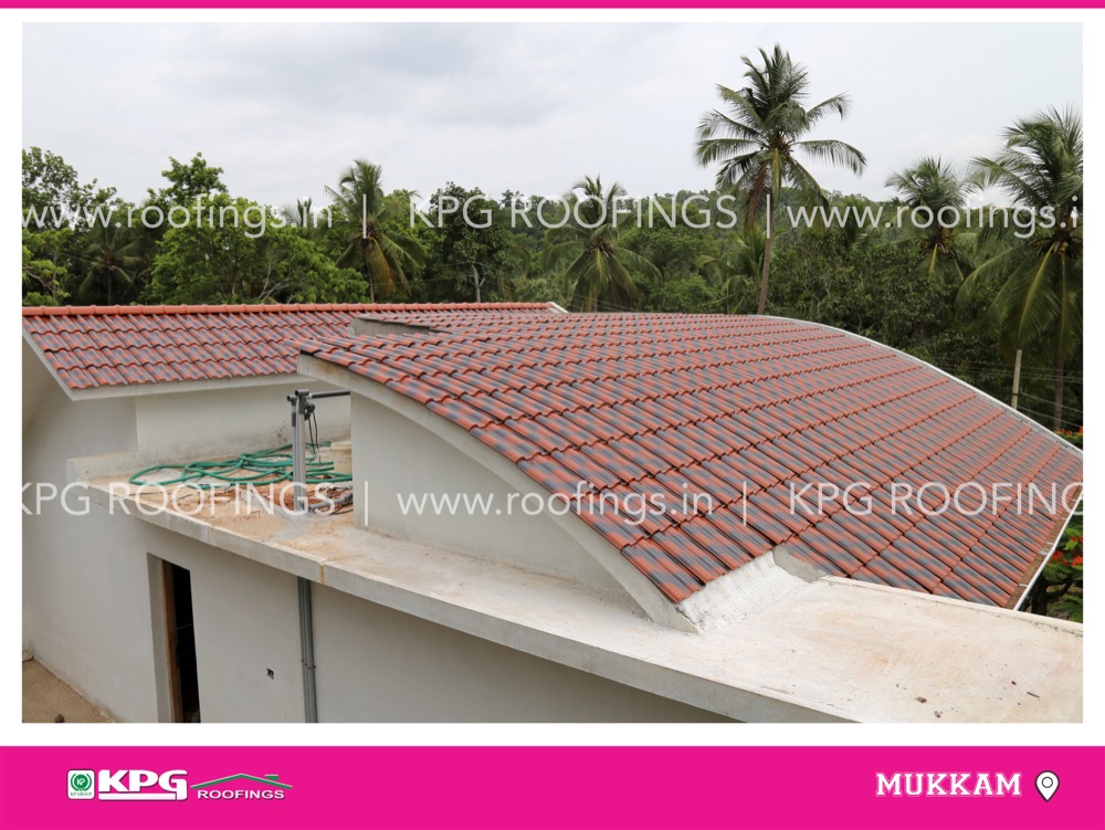 curved roof with roof tile bending